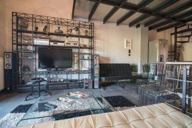 Odysseos St Loft - Photo4