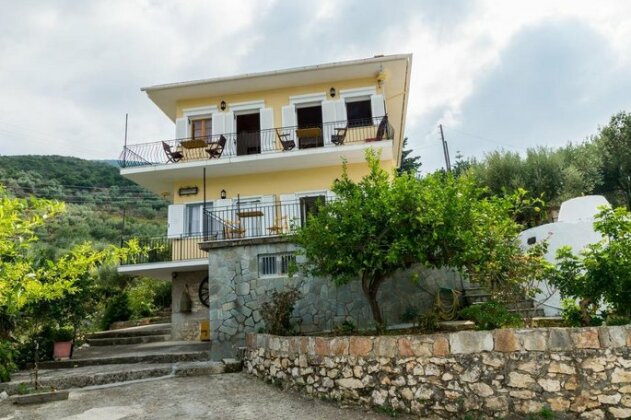 Olympia's House - Photo2