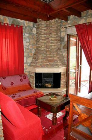 Pilikas Luxury Villas - Photo3