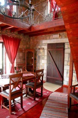 Pilikas Luxury Villas - Photo4