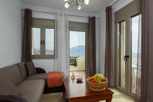 Sofia House Kalamaki - Photo3