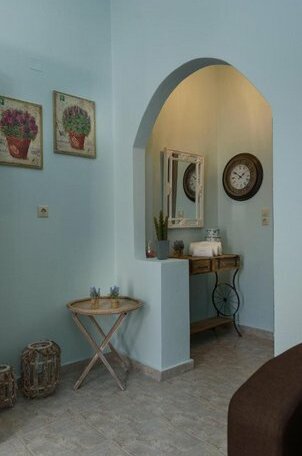 Spyros Apartments with Pool - Photo2