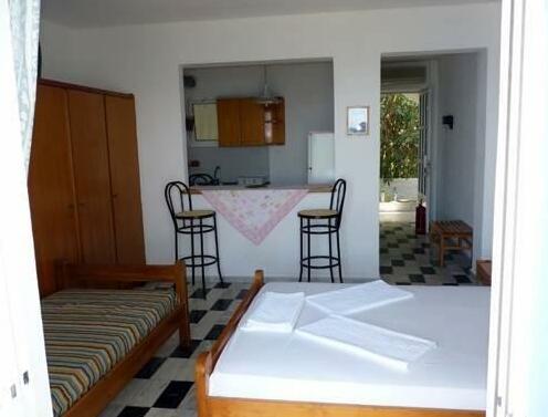 Manthos - Photo3