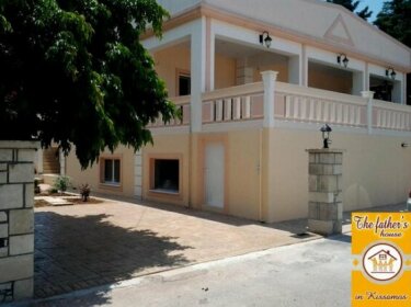 Father's House In Kissamos