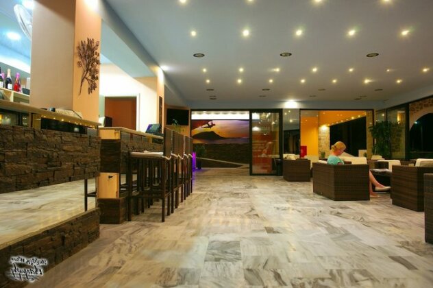 Elena Village - Photo3