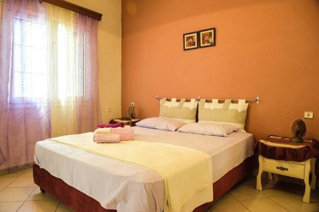 Holiday house in the Pothia - Photo2