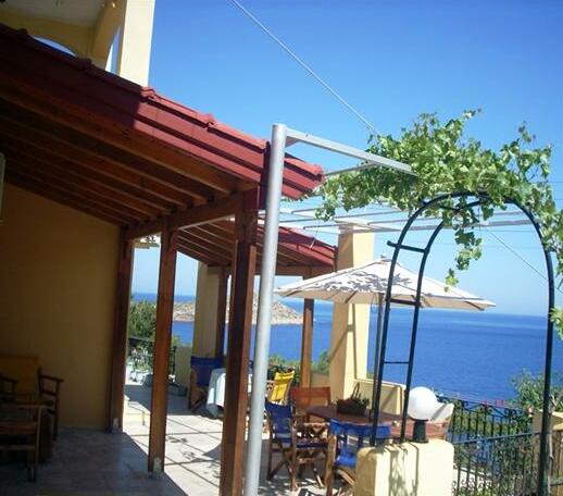 Melina's Apartments - Photo4