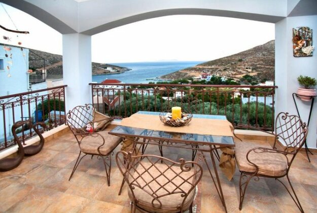 Nikis Seaside House - Photo2