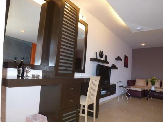 Plaza Hotel Masouri - Photo4