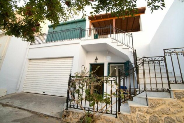 Ross' vacation home in Kalymnos