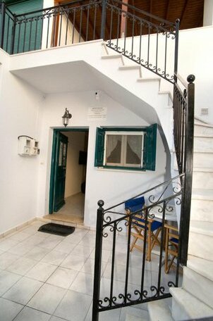 Ross' vacation home in Kalymnos - Photo4