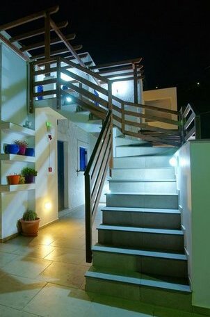 Vasilis Studios - Photo3