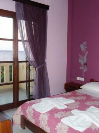 Asterias Studios & Apartments - Photo3