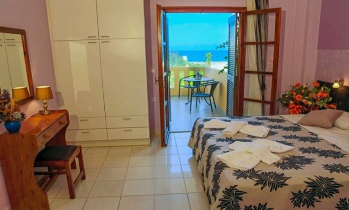 Asterias Studios & Apartments - Photo5