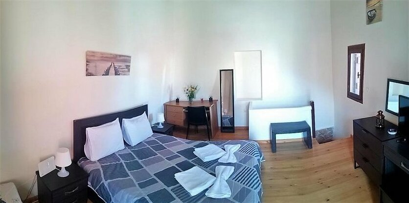 Manos Traditional House - Photo3