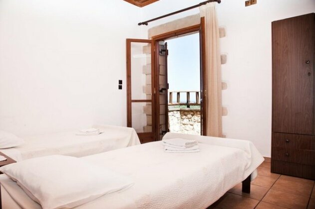 Tsivaras Villas - Photo4