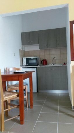 Zourpos Studios & Apartments - Photo5
