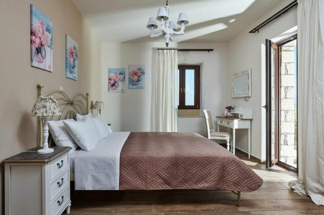 Orelia Cretan Villas & Deluxe Apartments - Photo3