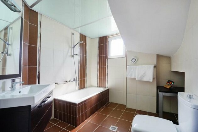 Geas House - Photo3