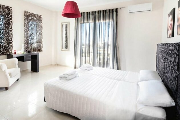 Kronos Villas - Photo3