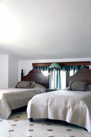 Candia House - Photo4