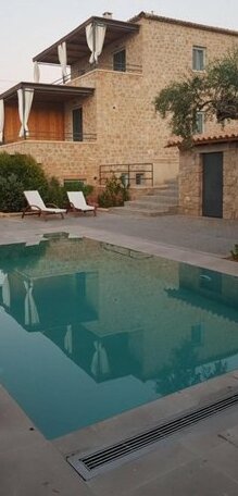 Lithos Guesthouse - Photo2