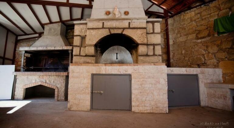 Aphrodite Luxury Studios & Apartments - Photo2
