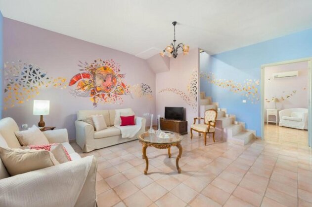 Art Center Apartments - Photo3