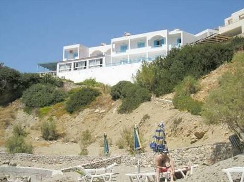 Castelia Bay Hotel - Photo2