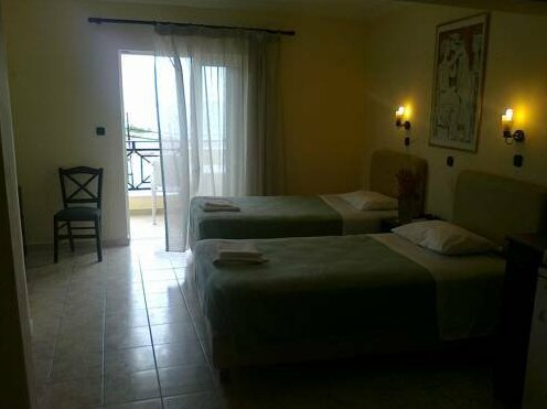 Embassy ApartHotel - Photo2