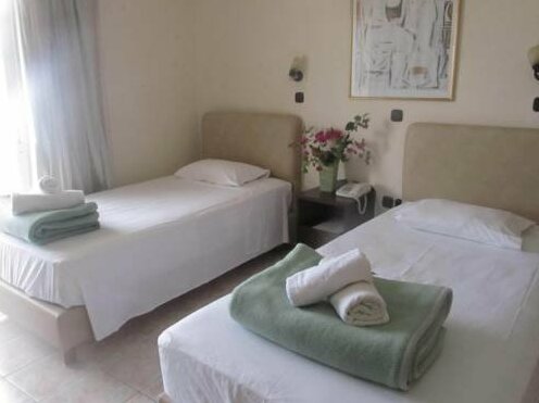 Embassy ApartHotel - Photo3