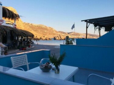 Finiki Seaside Apartment