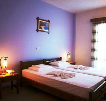 Helios Hotel Bungalows & Tavern