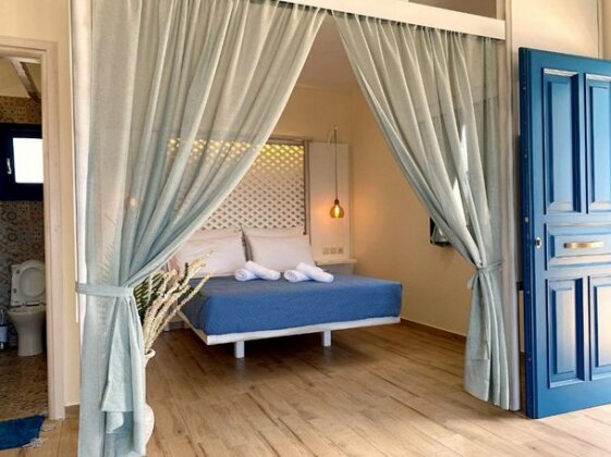Michail Suites - Photo4