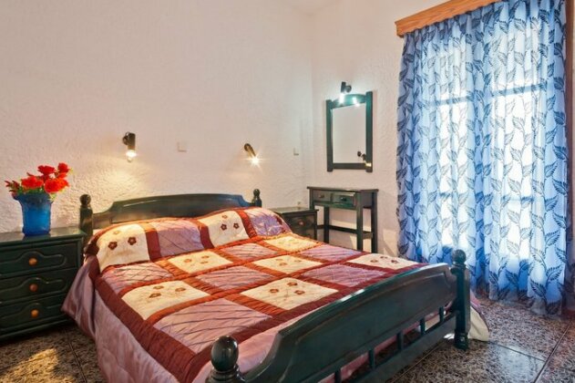 Montemar Studios & Apartments - Photo2