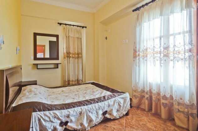 Montemar Studios & Apartments - Photo5