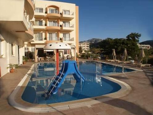 Nereides Hotel - Photo2