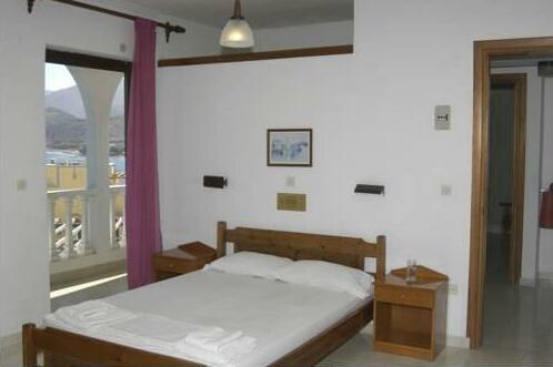 Pigadia Bay - Photo5