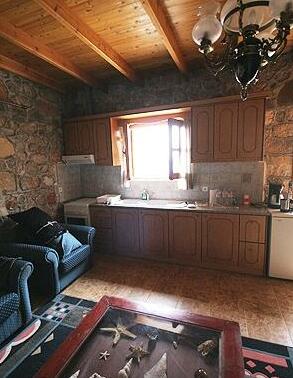 Pine Tree Studios Karpathos - Photo2