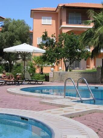 Aloni Hotel - Photo2