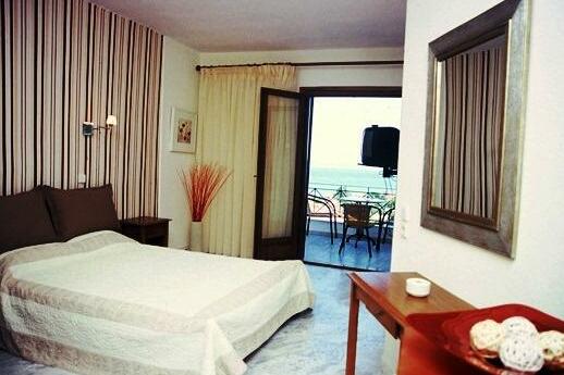 Aparthotel Zephyros - Photo3