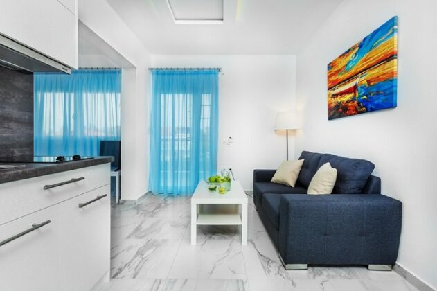 Asterias Premium Holiday Apartments - Photo5