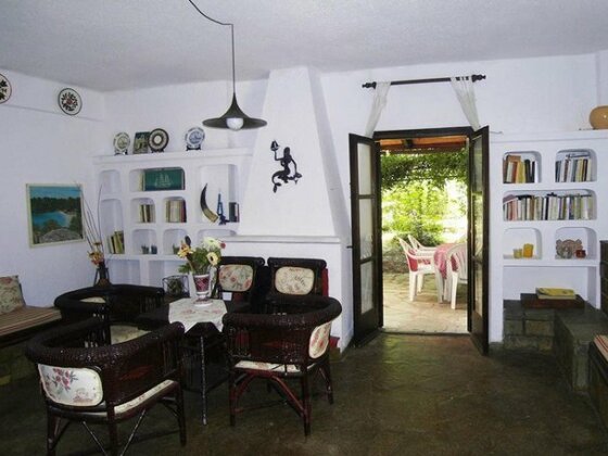 Charming Maisonette - Photo2