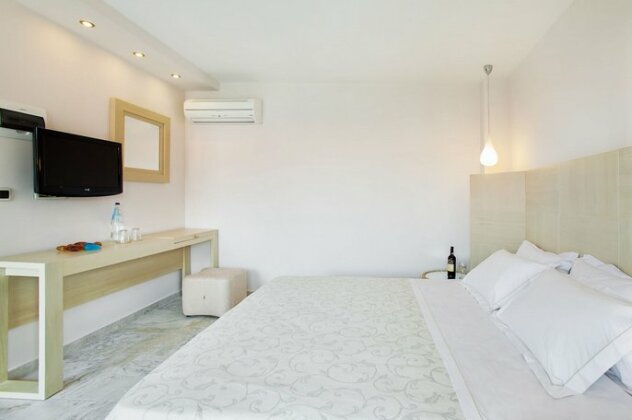 Core Hotel Polychrono - Photo2