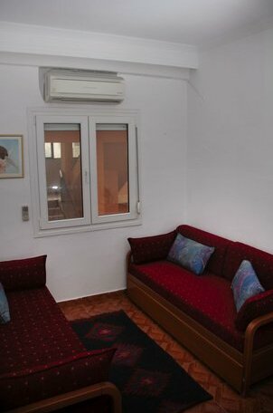 Cozy Apartment in Nea Fokaia - Photo4