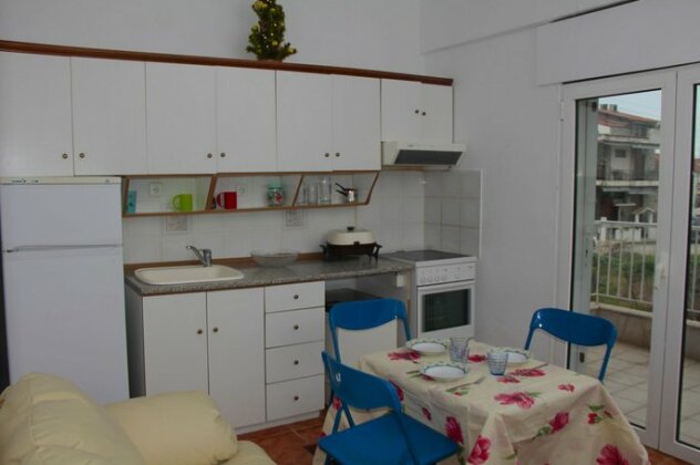 Cozy Apartment in Nea Fokaia - Photo5