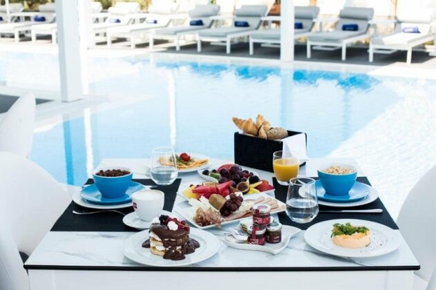 Crystal villas & suites - Photo2