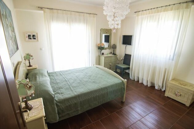Daphne Villas - Photo5
