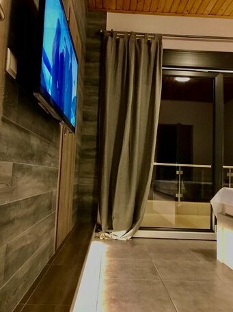 EllinFos ApartHotel - Photo5