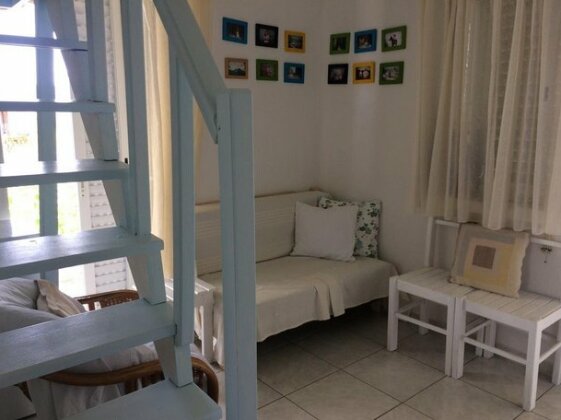 Fourka Holiday Home - Photo4